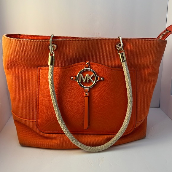 Michael Kors Handbags - Michael Kors Canvas Rope Large Sholder Hobo Bag Pockets Zip Clementine